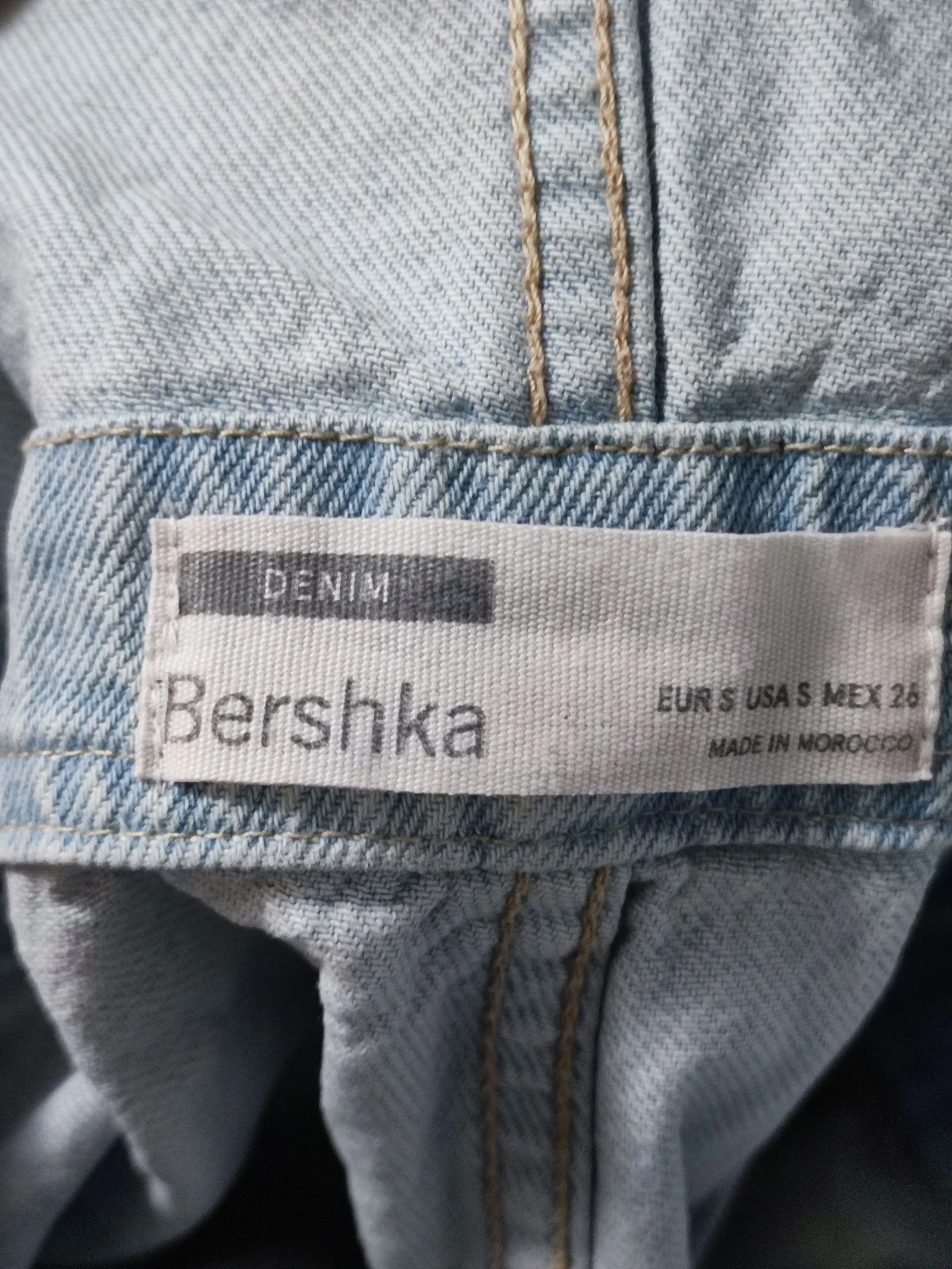 Blusa jeans curta Bershka S / Petchera jeans rasgada – photo 4
